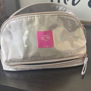 Stella & dot makeup bag